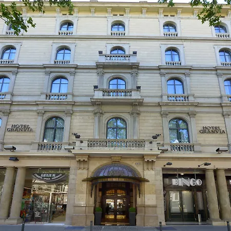 Granvia Отель 3*